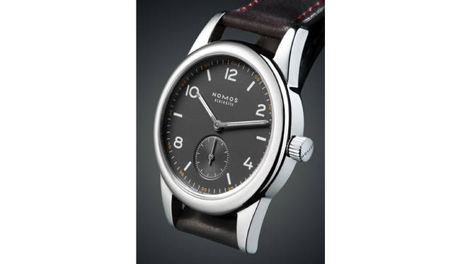<strong>ノモス｜NOMOS</strong>  クラブ　　手巻き　SSケース　シェルコードヴァンベルト