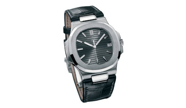 <strong>PATEK　PHILIPPE｜パテック フィリップ</strong>　ノーチラス 5711　　自動巻き　18KWGケース　アリゲーターベルト