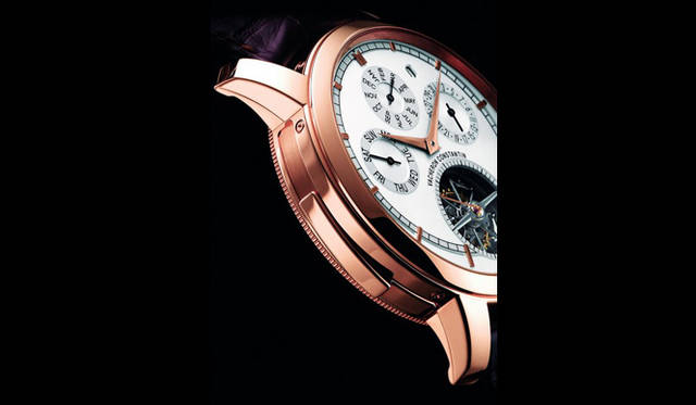  パトリモニー・トラディショナル キャリバー 2755。16もの複雑機構を搭載した創業250周年記念モデル「トゥール・ド・リル」をベースに約3年かけ完成させた「Cal.2755」を搭載。ミニッツリピーター、トゥールビヨン、パーペチュアルカレンダーを搭載する同ブランド定番コレクションのなかではもっとも複雑なモデル。日本発売未定。