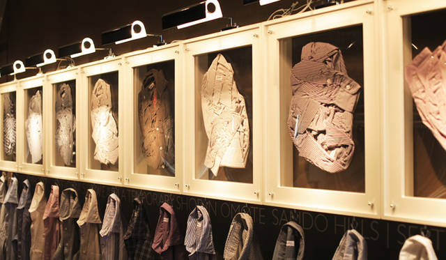 「GLANSHIRT」の額装に入ったプレゼンテーション