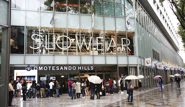 大人のショッピングが存分に楽しめる期間限定ショップとなっている。slowear website: www.slowear.jp/sl01