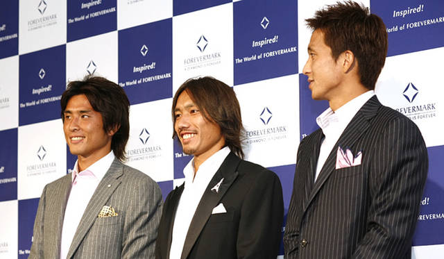 左から、那須大亮さん、坂田大輔さん（ともに横浜F・マリノス）、福西崇史さん（FC東京）