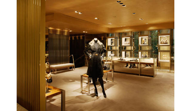 増床された３階はランウェイコレクションラインで発表されるハイファッションを扱うフロア