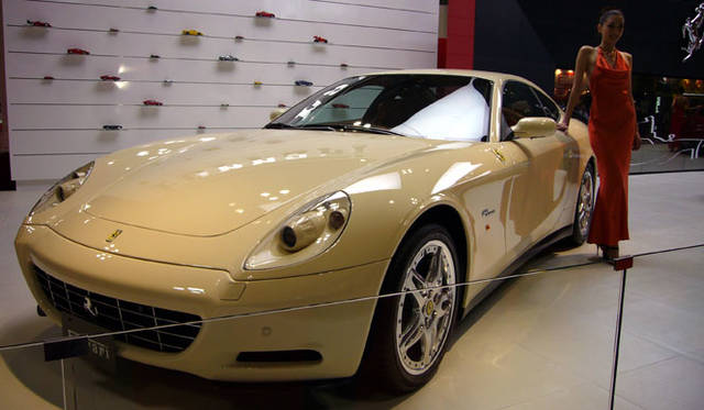 フェラーリ612スカリエッティ