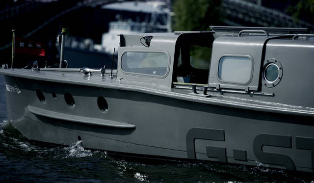 1927年に作られたボートにG-STAR RAWのデザインが加えられ誕生したフェリー、「RAW Ferry 01」