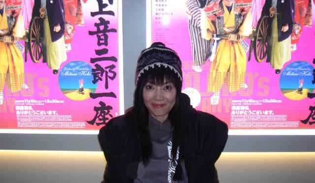 シアタークリエ前にて