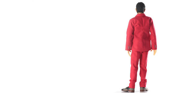 <br>アルバム『ソリッド･ステイト･サヴァイヴァー』で着用していた赤い人民服を纏った3人を完全再現。2008年2月発売予定、3万9900円