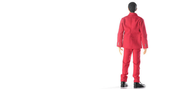 <br>アルバム『ソリッド･ステイト･サヴァイヴァー』で着用していた赤い人民服を纏った3人を完全再現。2008年2月発売予定、3万9900円