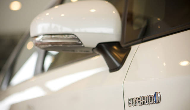 　ドアミラーにはサイドターンランプが組み込まれている。