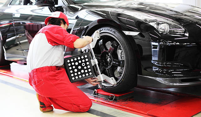 NISSAN GT-R Spec V｜日産GT-R スペックV　各ホイールに反射板を装着