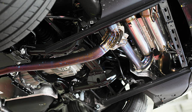 NISSAN GT-R Spec V｜日産GT-R スペックV　パネルを外した状態