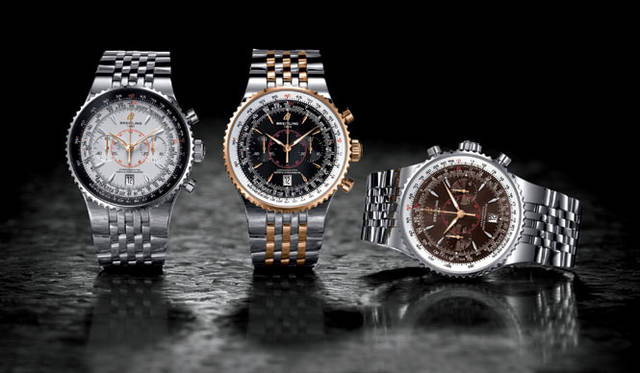   モンブリラン・レジェンド　伝統的な２カウンター・クロノグラフだが、直径47mmの大型ケースに一体型ブレスを採用した近未来的なフォルムを持つ。（左・右／自動巻き　SSケース　SSブレス）　(中／自動巻き　SS＆18Kローズゴールドケース）　