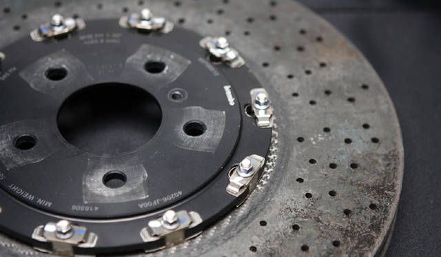 　NCCB（NISSAN Carbon Ceramic Brake）