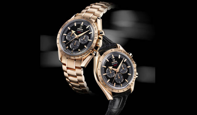  スピードマスター ブロードアロー 1957　　自動巻き　18Kレッドゴールドケース＆ブレス　　（右）オメガ／スピードマスター ブロードアロー 1957　　自動巻き　18Kレッドゴールドケース　アリゲーターベルト