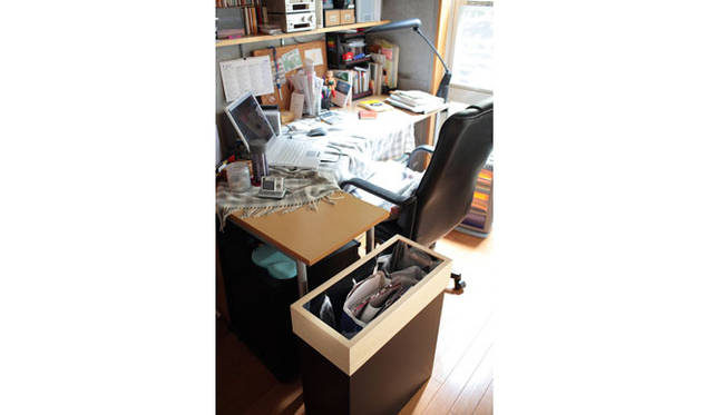 SOHOスペースのゴミ箱は、ビニールゴミ、リサイクルゴミ、資源ゴミ、紙ゴミと、４つに分別できるもの