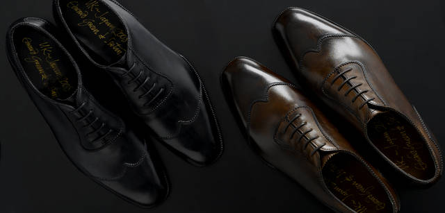 Dormeuil vintage fabrics only for exhibition. You can order suits made with reproductions of these fabrics.