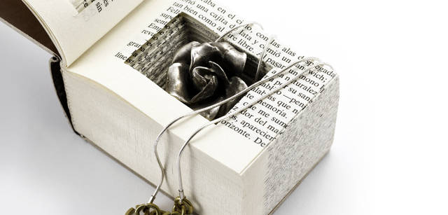 from left: vintage sunglasses, ¥36,225 and vintage sunglasses,¥96,600 both from Cutler & Gloss. Porche Design sunglasses, ¥241,500.