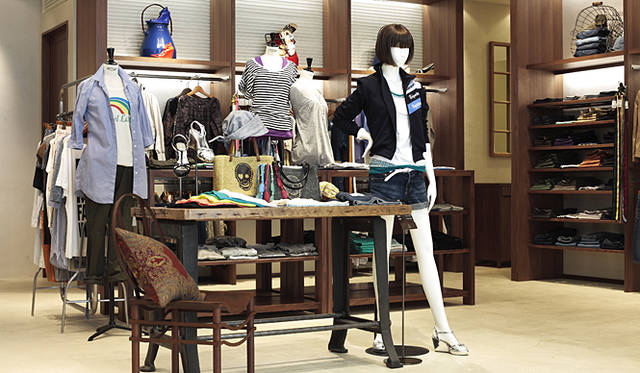 1階BEAUTY＆YOUTHユナイテッドアローズ店内（ウィメンズ）