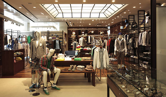 2階BEAUTY＆YOUTHユナイテッドアローズ店内（メンズ）