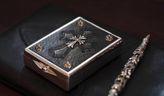 新作のカードケース