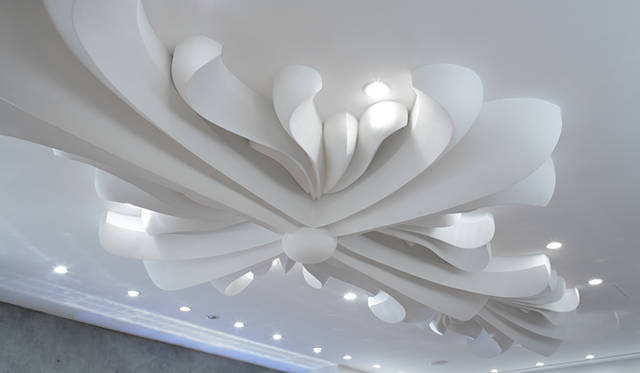 地下1階の天井を望む