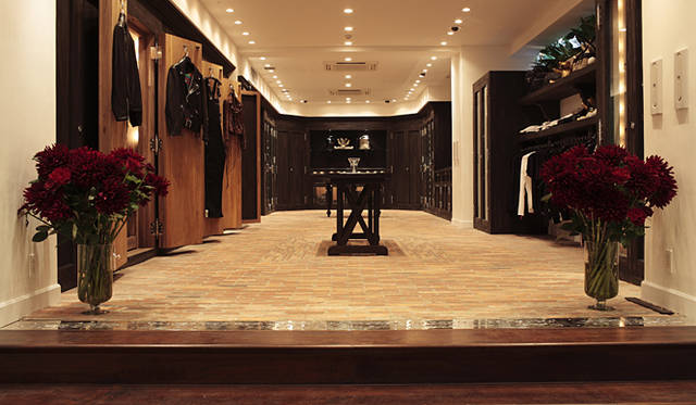 地下1階のショップスペース