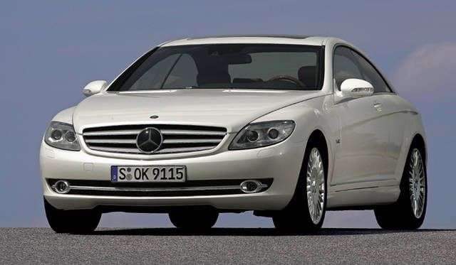 <b>Mercedes-Benz CL600｜メルセデス・ベンツ CL600</b><br>Sクラスに用いられる最新のテクノロジーにより、豪華さと快適さ、そして、速さを手に入れたラグジュアリークーペがCLクラス。そのトップエンドがCL600である。