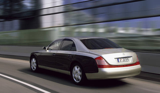 <br>マイバッハ57。5.7mの全長を持つラグジュアリーサルーン。名前の数字は全長に由来する。5.5リッターV12ツインターボを搭載する。