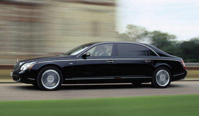 <br>AMG製のV12ツインターボを搭載するマイバッハ62Sは、0-100km/h加速5.2秒の実力を持つ。