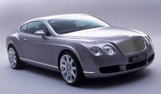 <br>ベントレーの新時代を告げる重要なモデルとして、新しい体制のもと開発されたコンチネンタルGT。現在はこのクーペに加えて、4ドアセダンやコンバーチブルによりシリーズが構成される。