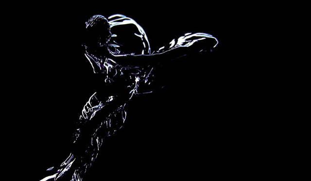 <br>“スピリット・オブ・エクスタシー”と呼ばれるおなじみのマスコット。1910年代にはその原型がデザインされたといわれている。