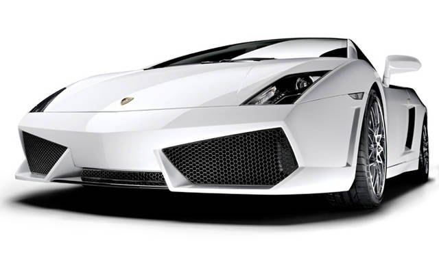 <br>より精悍さを増したフロントマスクがガヤルドLP560-4の特徴。ダイナミックにデザインされたフロントのエアインテークがそのパフォーマンスの高さを物語る。