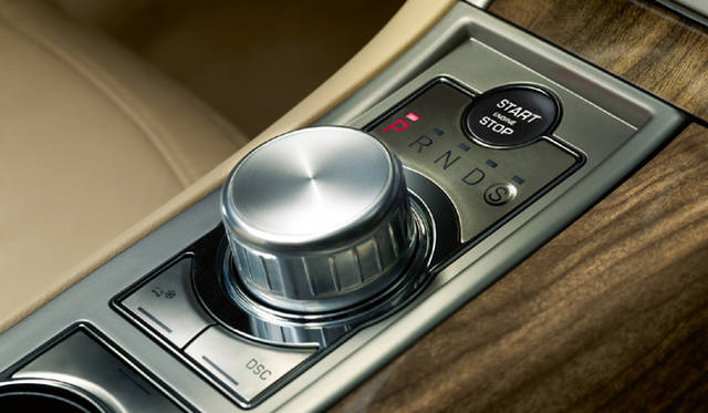 <b>Jaguar XF｜ジャガーXF</b>