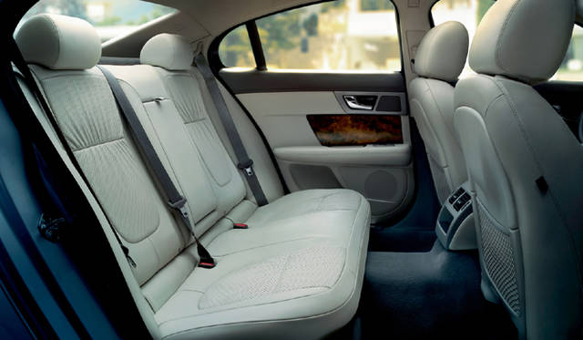 <b>Jaguar XF｜ジャガーXF</b>