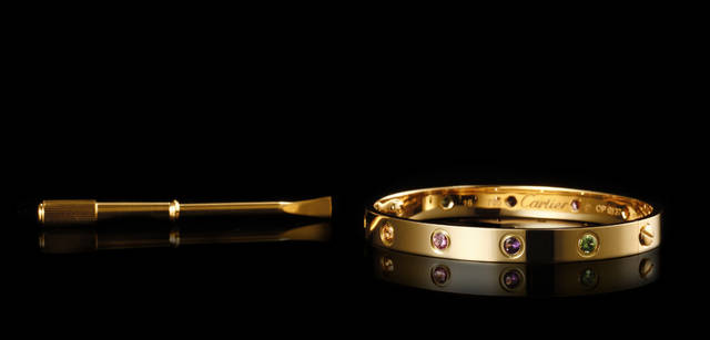 <b>LOVE BRACELET YG COLOR STONE (B6031616)｜￥913,500<b>