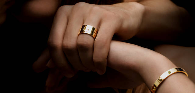 <b>LOVE RING YG XL , LOVE BRACELET YG COLOR STONE<b>