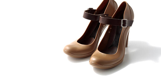 Belt ¥15,750 each<br>from E.MARINELLA NAPOLI Tel. 03-5413-7651