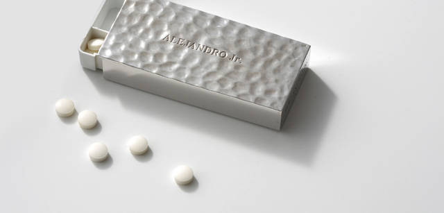 Cushion ¥126,000<br>from lucien pellat-finet Tokyo Midtown Tel. 03-5647-8333