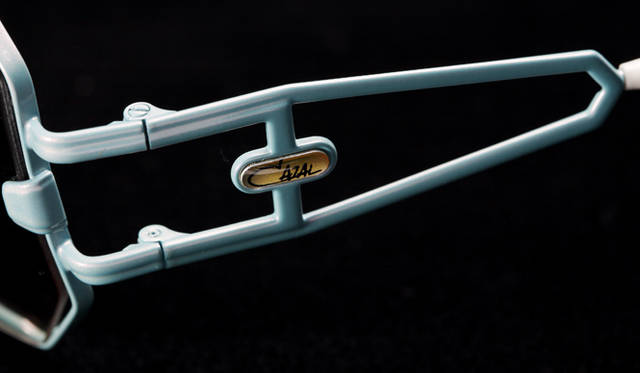 <strong>カザール｜CAZAL</strong>