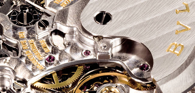 　THE ABILITY TO TRANSFORM A MOVEMENT INTO A GENUINE MASTERPIECE IS A TRUE SIGN OF THE CRAFTSMAN’S ART.