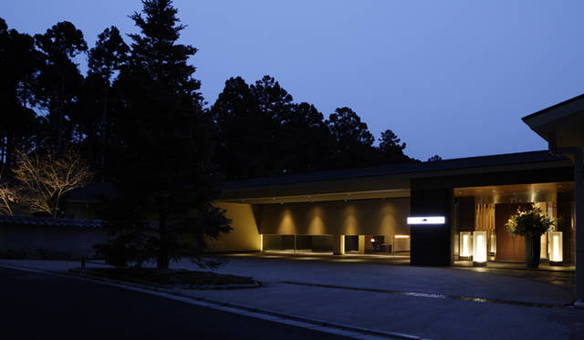 箱根・翠松園エントランス