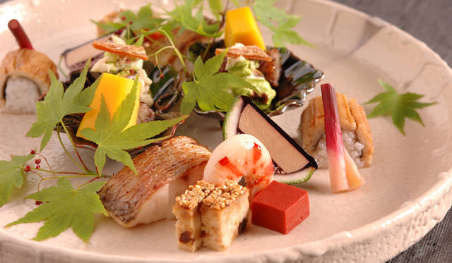 八寸（季節によって異なります）