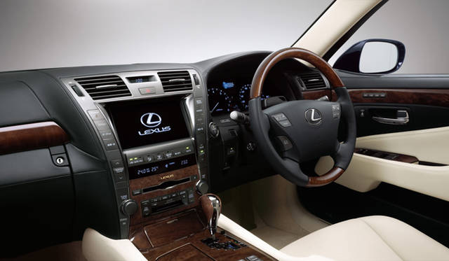 <b>LEXUS LS600h/LS600hL｜レクサス LS600h/LS600hL</b><br>