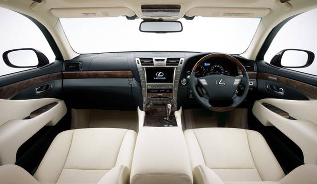 <b>LEXUS LS600h/LS600hL｜レクサス LS600h/LS600hL</b><br>