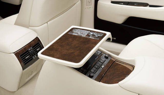 <b>LEXUS LS600h/LS600hL｜レクサス LS600h/LS600hL</b><br>