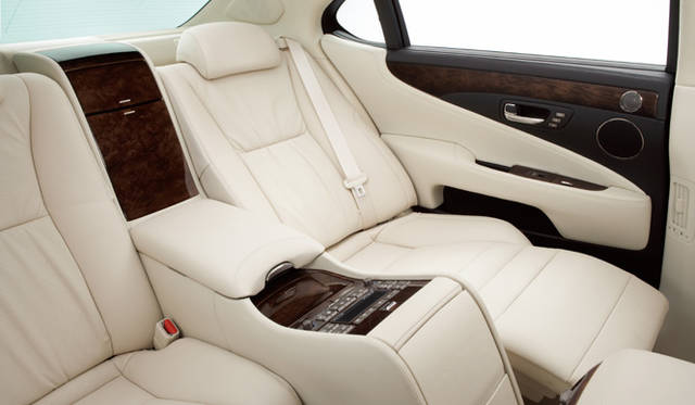 <b>LEXUS LS600h/LS600hL｜レクサス LS600h/LS600hL</b><br>