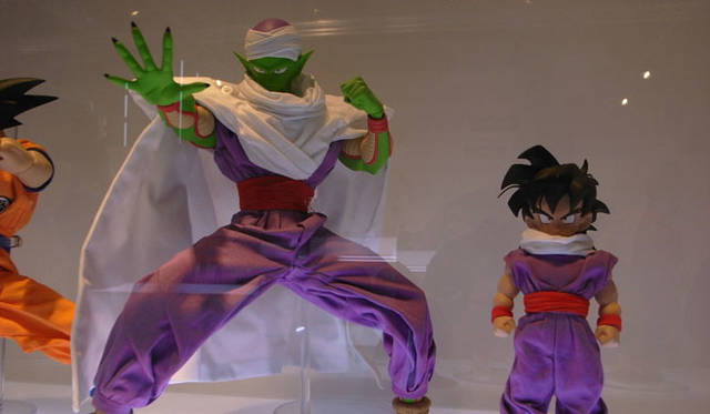 <b>RAH ピッコロ</b><br>12月発売予定、価格1万7640円。右のVCD 悟飯はRAH ピッコロの購入特典。