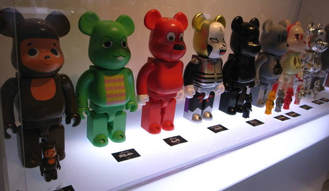 <b>400% BE@RBRICK 各種</b><br>話題のチェブラーシカや、ガチャピン＆ムック、DMCまで新プロダクトを展示。