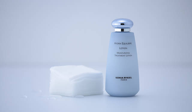 小林ひろ美｜こばやしひろみ｜特集│オトナの美容学｜日焼け対策｜ソニア リキエル イドラ エキリーブル ローション