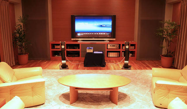 ONKYO社内にある視聴室